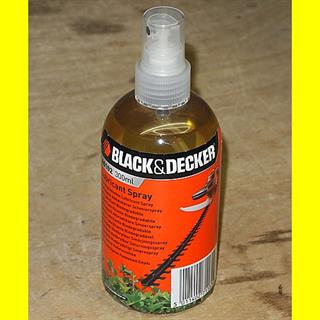 black-und-decker-a6102-biologisch-abbaubares-schmierspray-fuer-heckenscheren-3209400-1.jpg