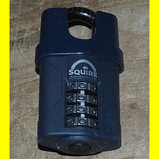 squire-zahlenschloss-cp40cs-breite-40-mm-buegel-6-mm-6015760-1.jpg